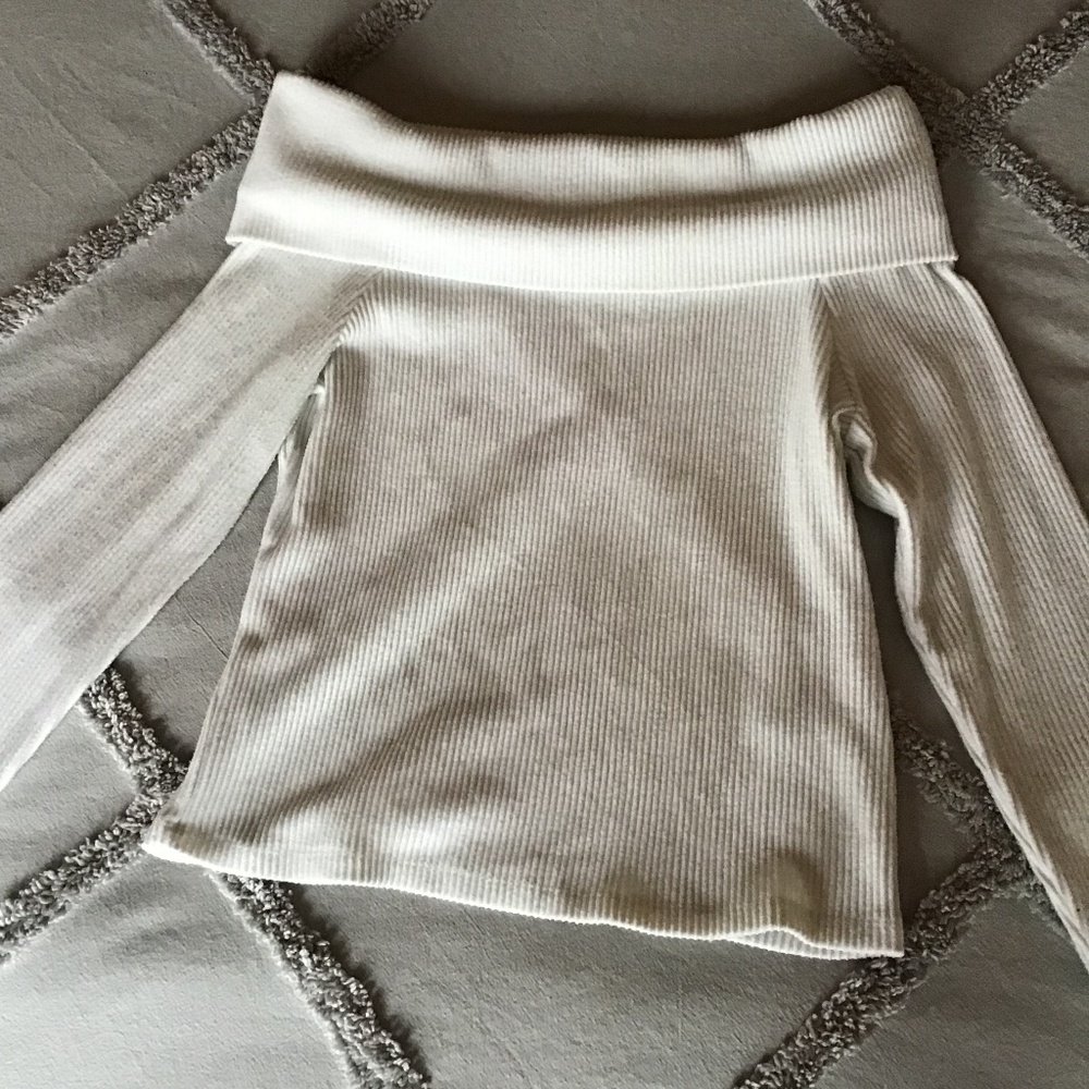 Abercrombie & Fitch Soft Ivory Sweater Size L